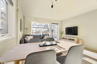 Charming Oslo Apartment With Balcony & Rooftop Access