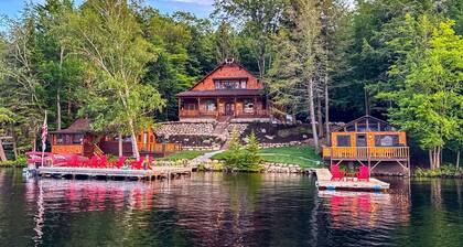 Lakeside Lodge - The Carriage House