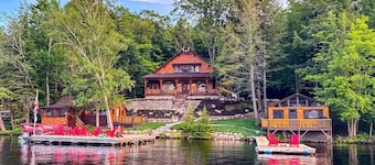 Lakeside Lodge - The Carriage House