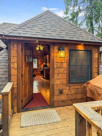 The Carriage House at Lakeside Lodge