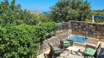 Villa | Terrace/patio