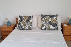 2 chambres, fer et planche à repasser, Wi-Fi gratuit, draps fournis