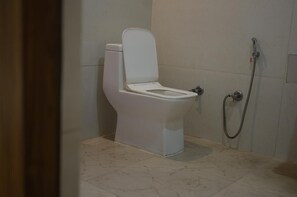 Bruser, håndklæder, Sæbe, Toiletpapir