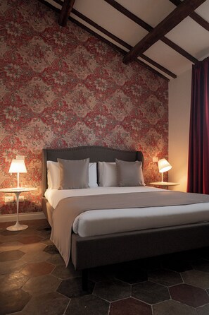 Comfort Apartment, City View | 2 bedrooms, in-room safe, desk, laptop workspace - The Place Home (Rome)