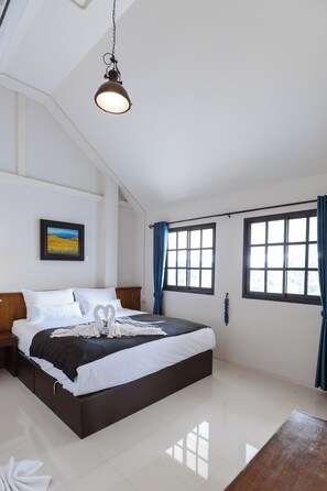 Minibar, desk, laptop workspace, free WiFi - Maison De Chiangrai (Chiang Rai)