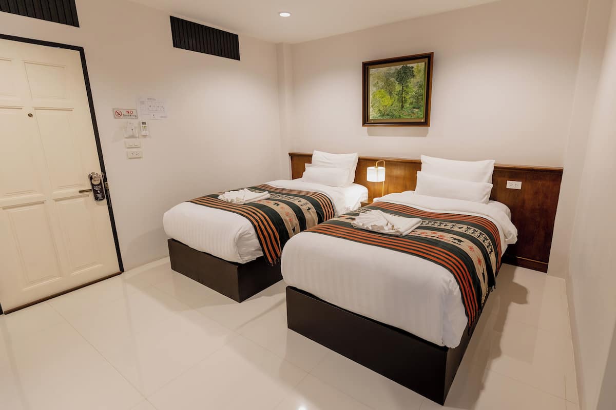 1 habitación, minibar, escritorio y espacio para trabajar con laptop