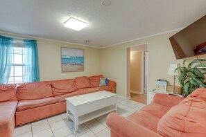 Apartment (4 Bedrooms) | Front of property