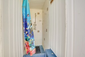 Interior - Walk to Beach & Boardwalk: Jersey Shore Cottage! (North Wildwood)