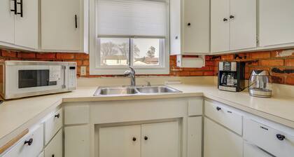 2 Mi to Dtwn St Paul: Home w/ Private Deck & Yard!