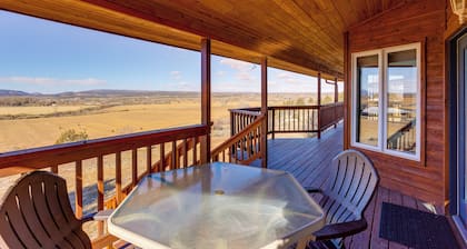 Mtn-view Escape w/ Office Space in Cortez!