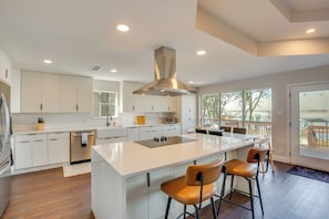 House (4 Bedrooms) | Interior