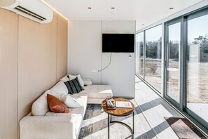 Apartment (0 Bedroom) | Interior