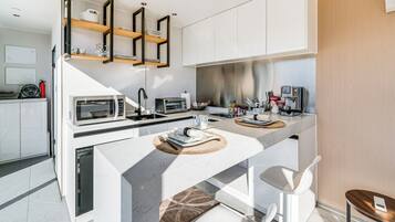 Apartment (0 Bedroom) | Interior
