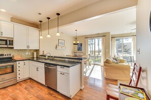 Apartment (3 Bedrooms) | Interior - Walk to Beach: Home w/ Pool Access in White Stone (White Stone)