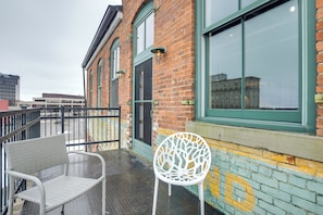 Apartment (2 Bedrooms) | Interior - < 1 Mi to Wittenberg: Eclectic Loft w/ Parking! (Springfield)
