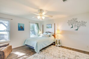 House (5 Bedrooms) | Interior - Private Patio & Hot Tub: Bayside Home in Pace! (Milton)