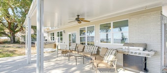 Private Patio & Hot Tub: Bayside Home in Pace!