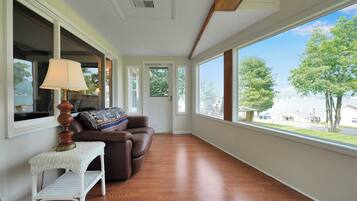 Cottage (2 Bedrooms) | Interior