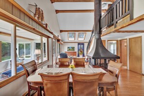 Cottage (2 Bedrooms) | Interior