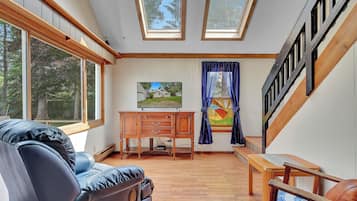 Cottage (2 Bedrooms) | Interior