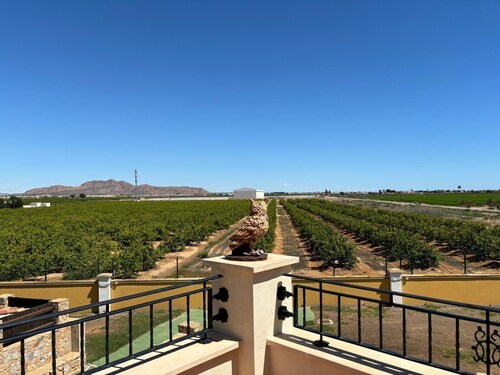 6 Guests - 3BR - Private Pool - Mountain Views