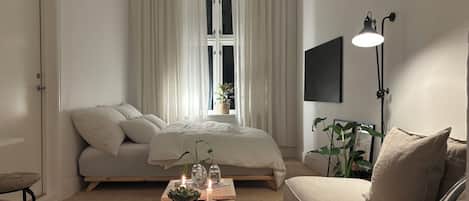1 bedroom, WiFi, bed sheets