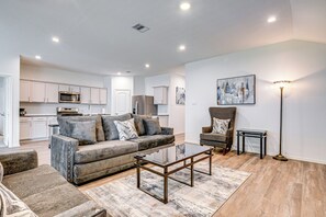 Interior - 2 Mi to Palms Marina: Family Home w/ Fenced Yard! (Willis)