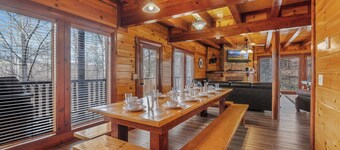 Private Indoor Pool, Hot Tub, Fire Pit, Pool Table, Free Attractions!