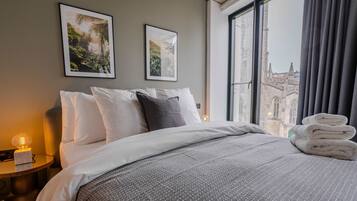 Apartment, Accessible | 2 bedrooms, Internet