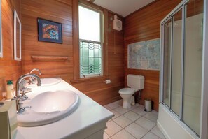 Douche, séchoir à cheveux