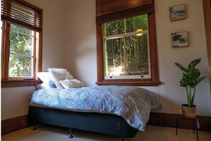 4 chambres, fer et planche à repasser, accès à Internet, literie fournie