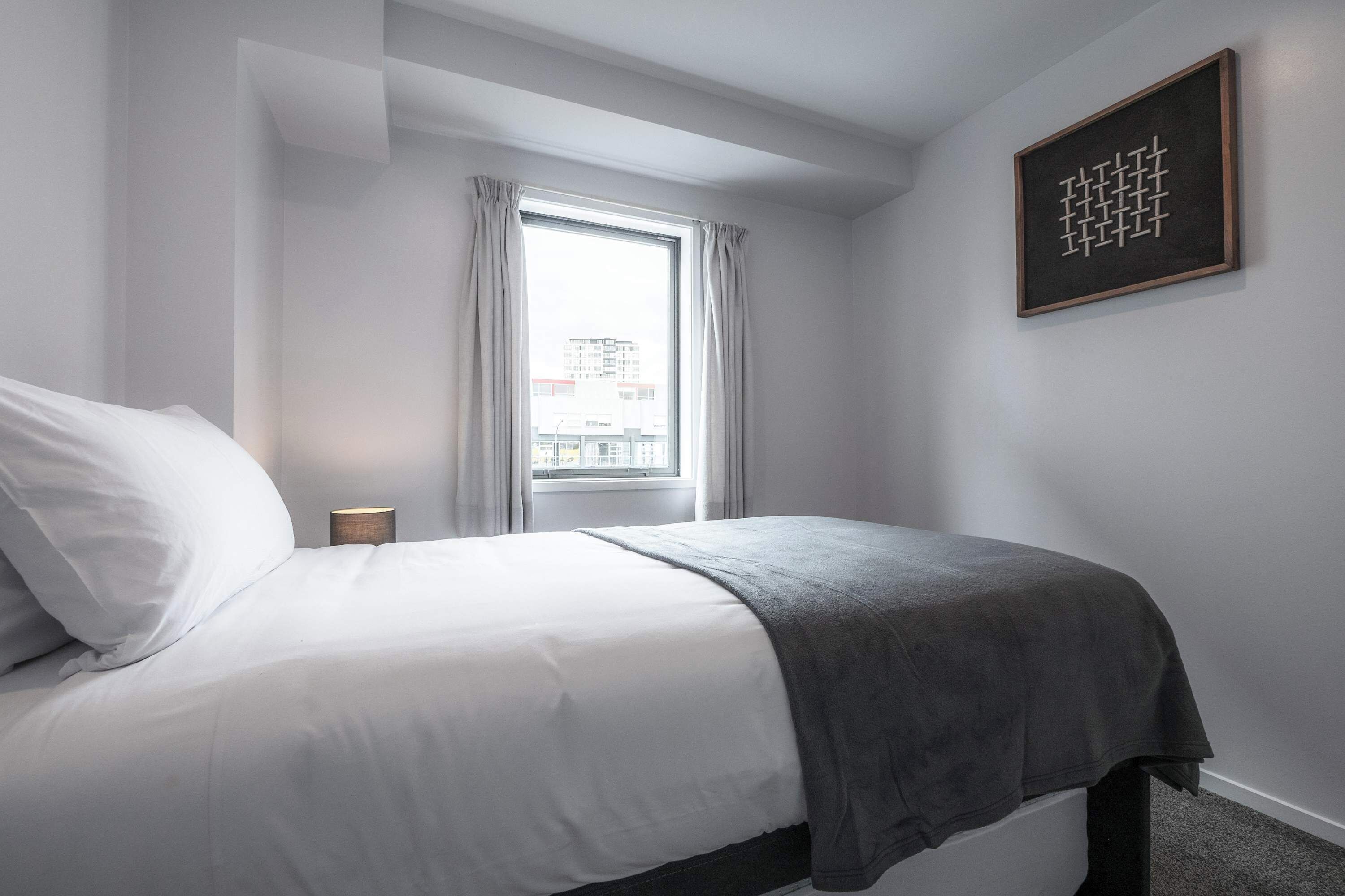 3 bedrooms, iron/ironing board, internet