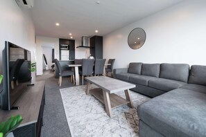 TV - Chic Urban Retreat in Grey Lynn (Auckland)