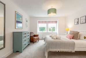 5 chambres, fer et planche à repasser, accès Internet, draps fournis