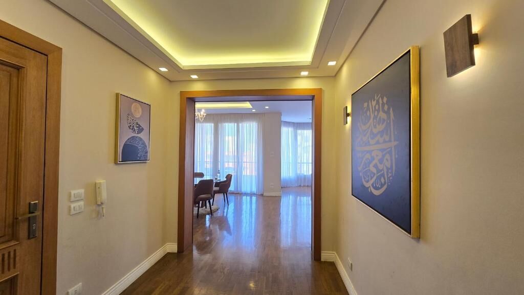 Luxury-Apartment | Wohnbereich | Flachbildfernseher