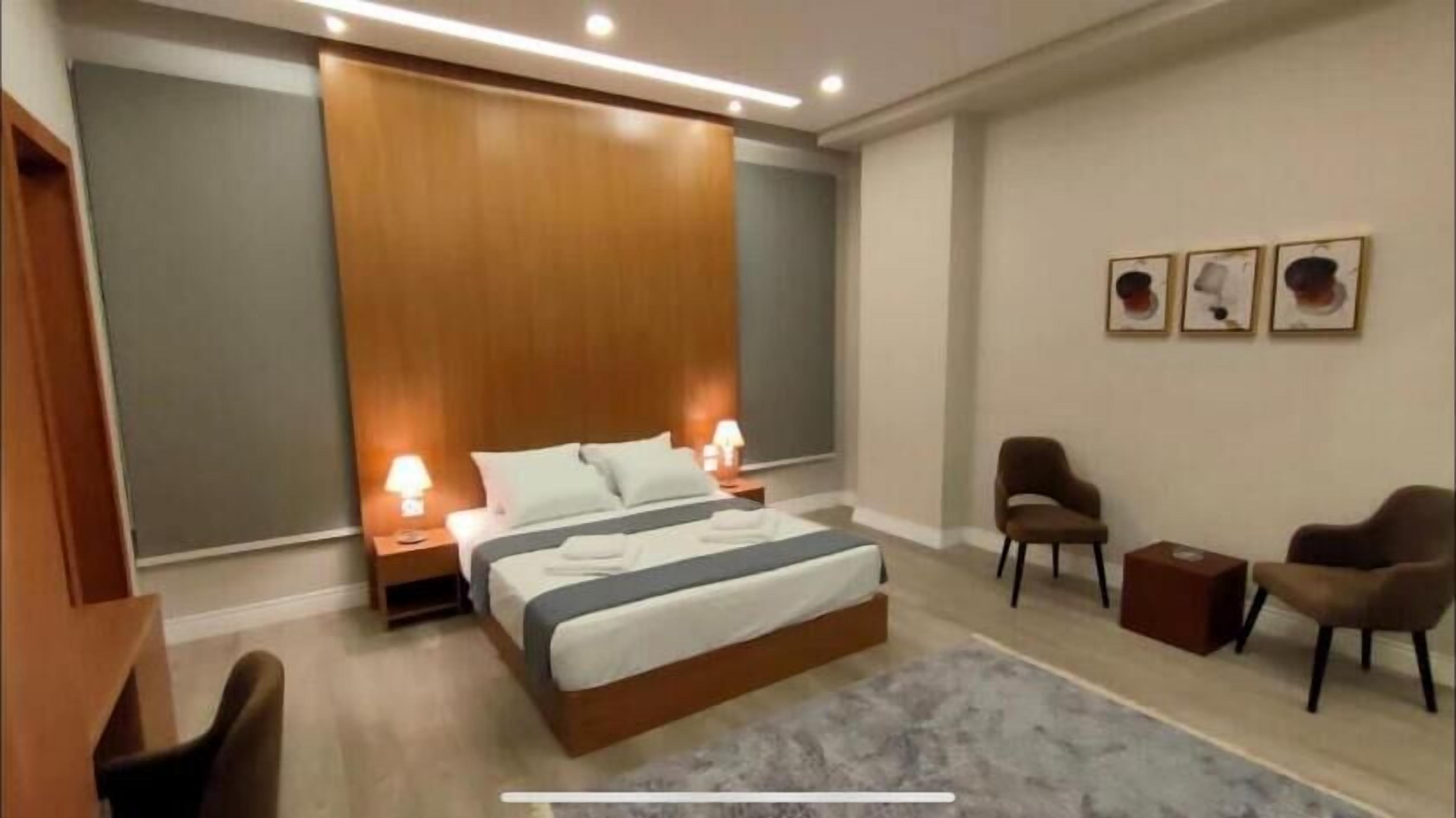 Soundproofing, iron/ironing board, free WiFi