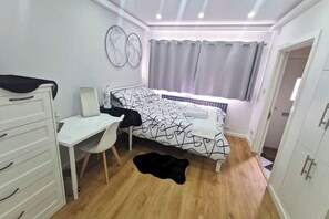 1 غرفة نوم وواي فاي وملاءات أسرّة