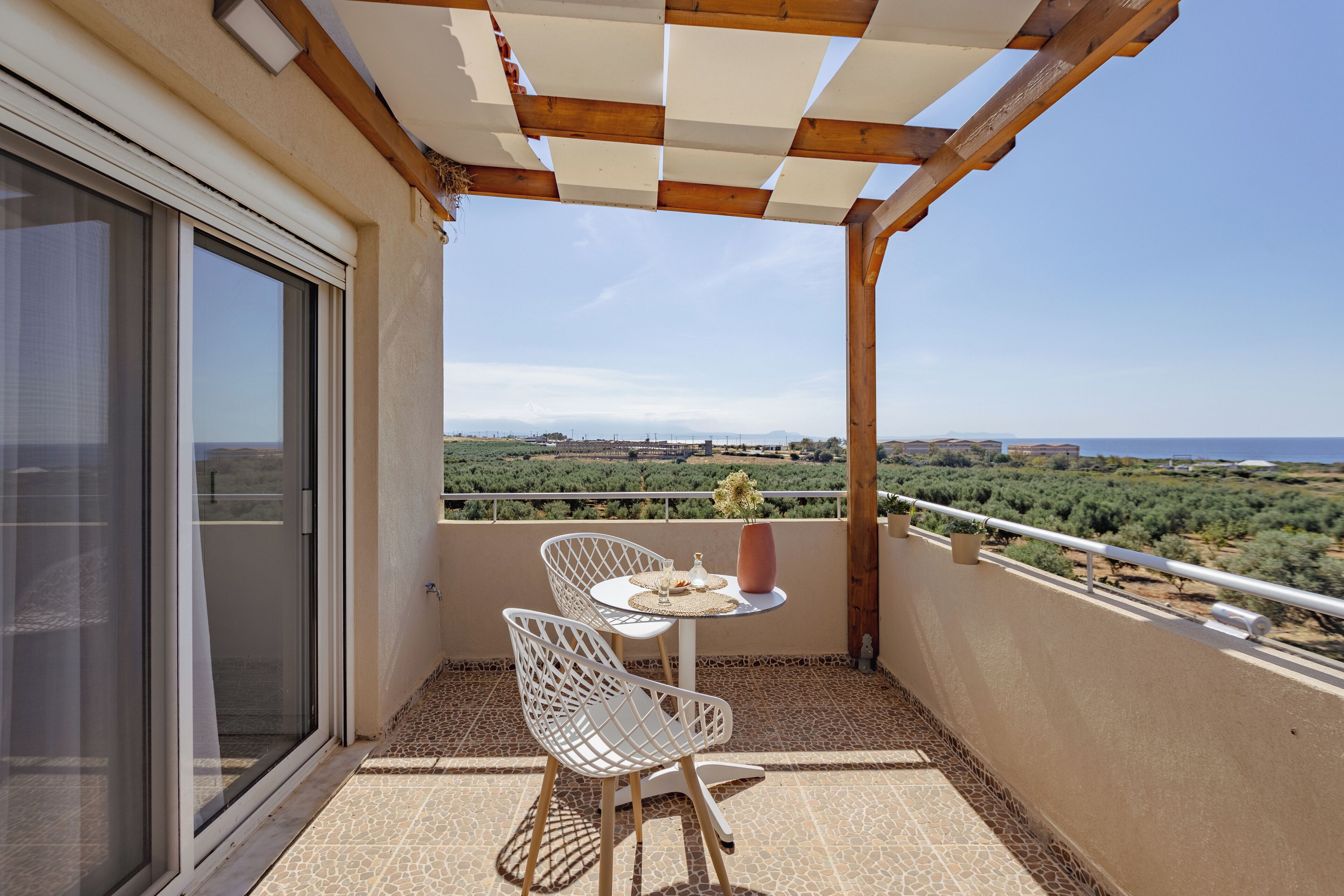 Vila luxo, varanda, vista para o jardim | Vista da sacada