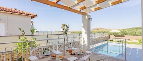 Standard Villa, Patio, Garden View | Terrace/patio