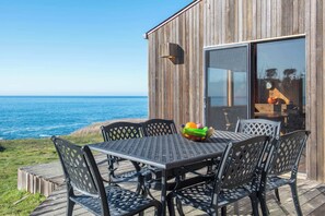 Outdoor dining - Gorgeous Sea Ranch Escape for 6 w/Private Hot Tub! (Sea Ranch)