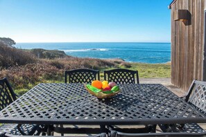 Outdoor dining - Gorgeous Sea Ranch Escape for 6 w/Private Hot Tub! (Sea Ranch)