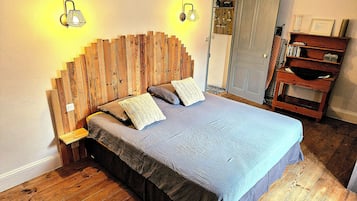 1 chambre, fer et planche à repasser, lit parapluie, Wi-Fi