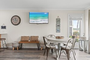 Condo, 3 phòng ngủ | Khu ăn uống