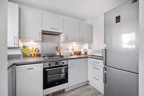 獨棟房屋 | 私人廚房 | 電冰箱、微波爐、烤箱、爐台