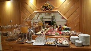Buffet breakfast for a fee on weekends - ARRIVEL Hotel am Bergson (Munich)