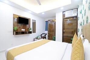 Deluxe Double Room, Balcony, City View