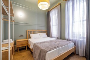 1 camera, una cassaforte in camera, ferro/asse da stiro, Wi-Fi