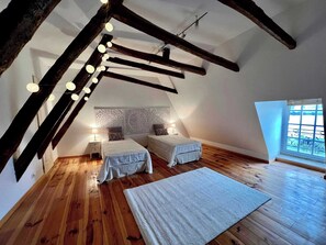 7 bedrooms, iron/ironing board, WiFi - Charming house for 14, pool and indoor hottub (Mauzac-et-Grand-Castang)