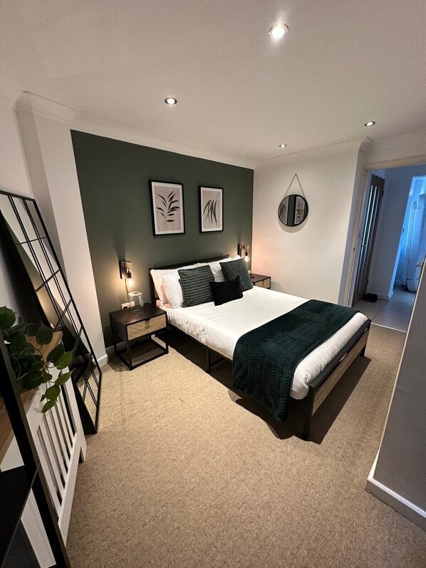 1 habitación, tabla de planchar con plancha, wifi y ropa de cama