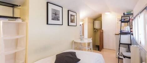 مكواة/لوح كي وواي فاي وملاءات أسرّة